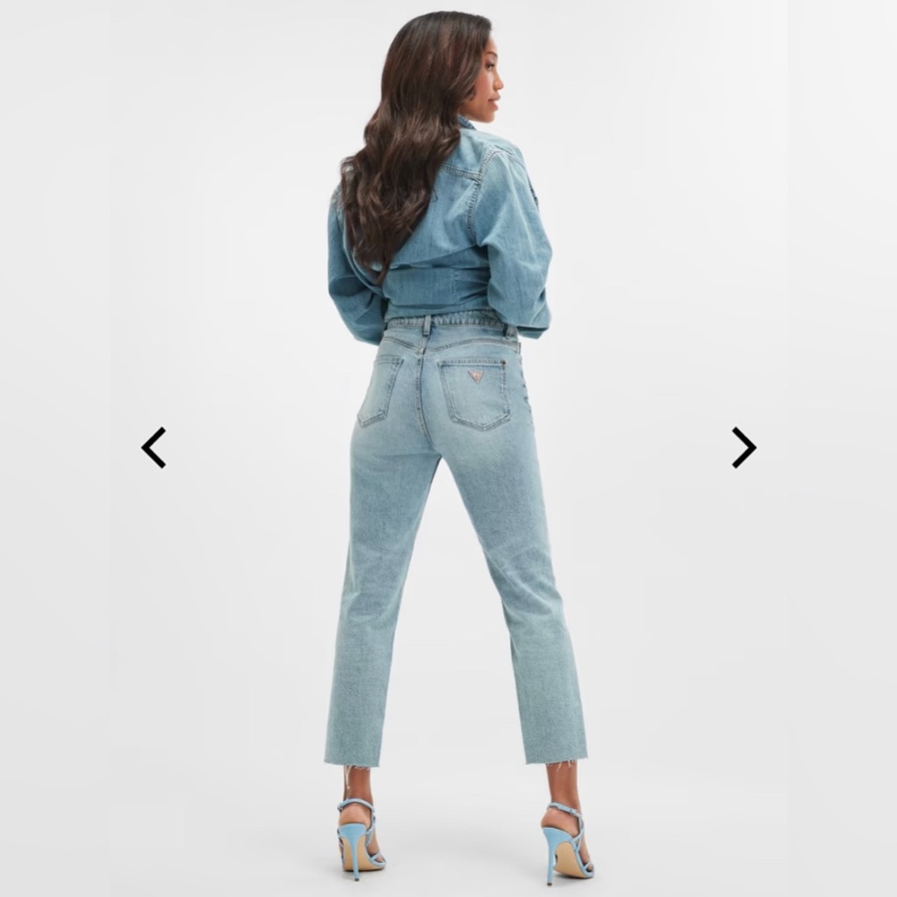 Guess Eco Slim High Rise Mom Jeans size 30